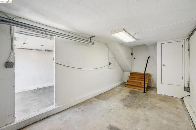 3239 Briggs Ave, Alameda, CA 94501