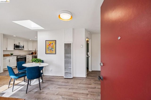 3239 Briggs Ave, Alameda, CA 94501