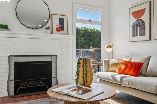 3239 Briggs Ave, Alameda, CA 94501