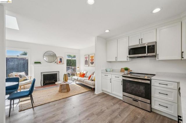 3239 Briggs Ave, Alameda, CA 94501