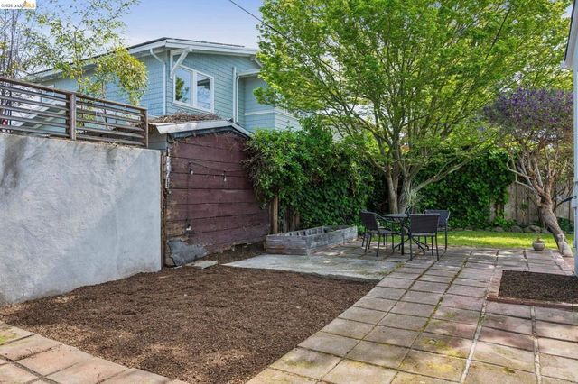 3239 Briggs Ave, Alameda, CA 94501