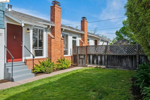 3239 Briggs Ave, Alameda, CA 94501