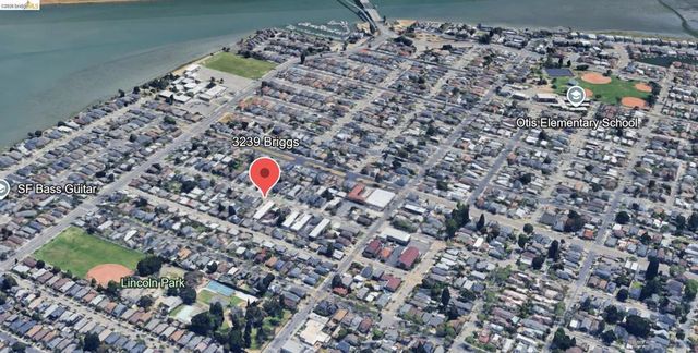 3239 Briggs Ave, Alameda, CA 94501