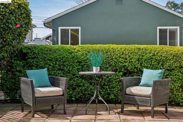 3239 Briggs Ave, Alameda, CA 94501