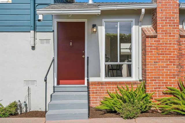 3239 Briggs Ave, Alameda, CA 94501