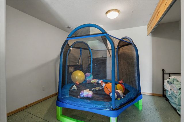 3840 37th Avenue SW E, Cedar Rapids, IA 52404