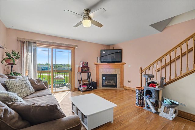 3840 37th Avenue SW E, Cedar Rapids, IA 52404