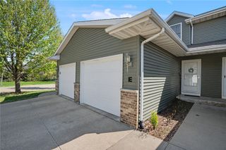 3840 37th Avenue SW E, Cedar Rapids, IA 52404