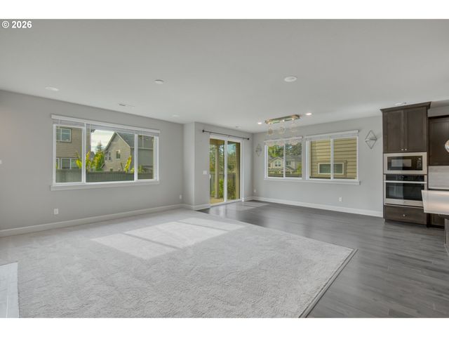 5061 Se 83RD Ave, Hillsboro, OR 97123