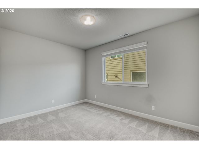 5061 Se 83RD Ave, Hillsboro, OR 97123