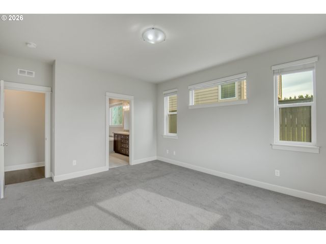 5061 Se 83RD Ave, Hillsboro, OR 97123