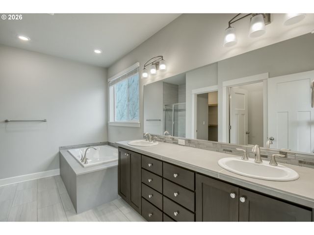 5061 Se 83RD Ave, Hillsboro, OR 97123