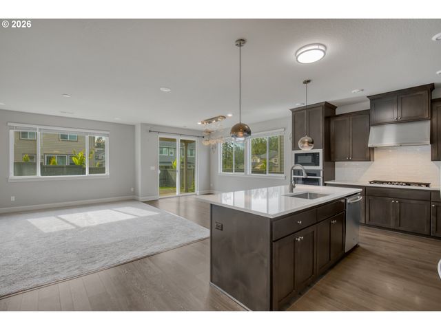 5061 Se 83RD Ave, Hillsboro, OR 97123