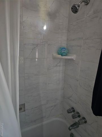 7374 Ellsworth Street, Detroit, MI 48238