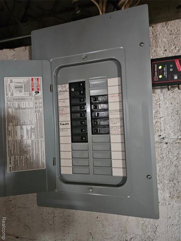 7374 Ellsworth Street, Detroit, MI 48238