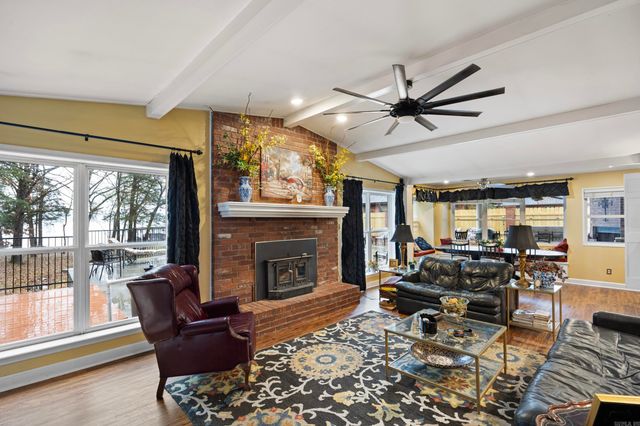 106 Walrock Shores, Russellville, AR 72802