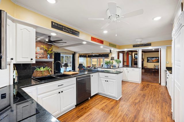 106 Walrock Shores, Russellville, AR 72802