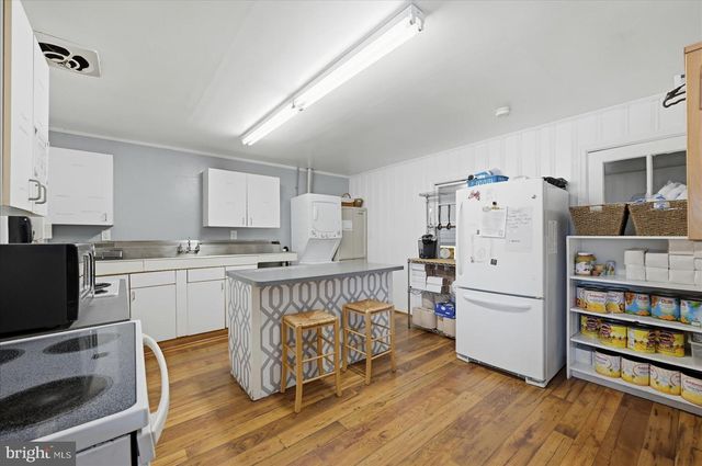 8904 YORKSHIRE LN, Manassas, VA 20111