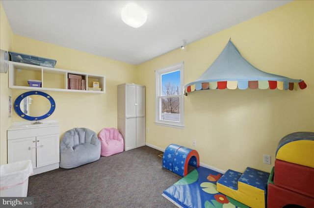 8904 YORKSHIRE LN, Manassas, VA 20111