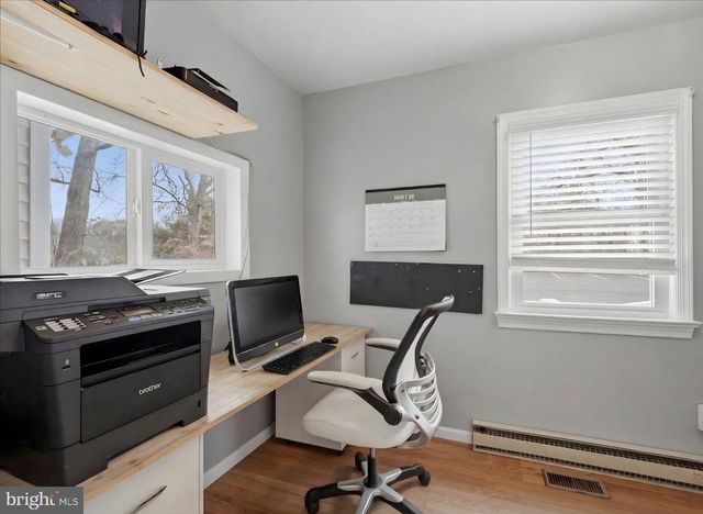 8904 YORKSHIRE LN, Manassas, VA 20111