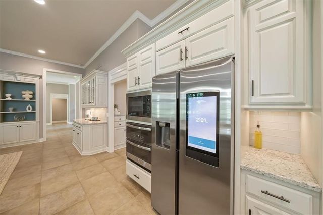 750 Suffolk Lane, Loch Lloyd, MO 64012