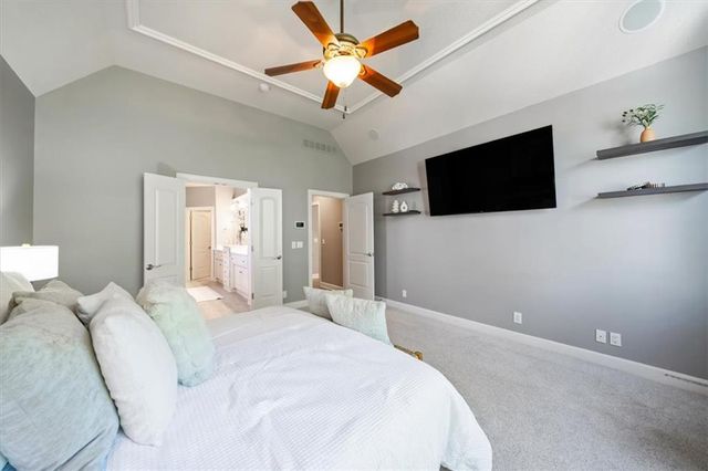 750 Suffolk Lane, Loch Lloyd, MO 64012