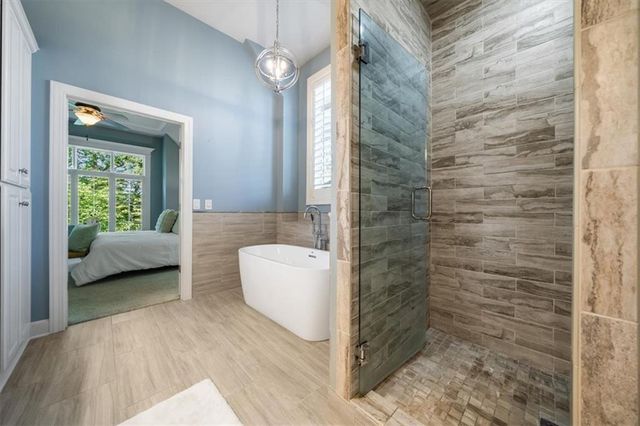 750 Suffolk Lane, Loch Lloyd, MO 64012