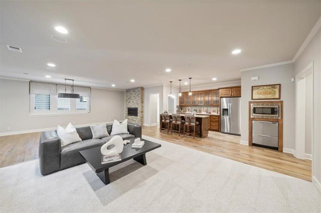 750 Suffolk Lane, Loch Lloyd, MO 64012