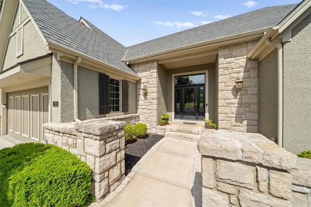 750 Suffolk Lane, Loch Lloyd, MO 64012