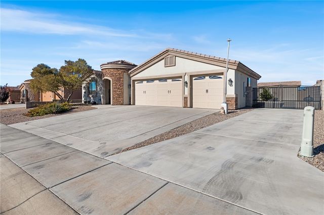 3363 Karen Avenue, Kingman, AZ 86401