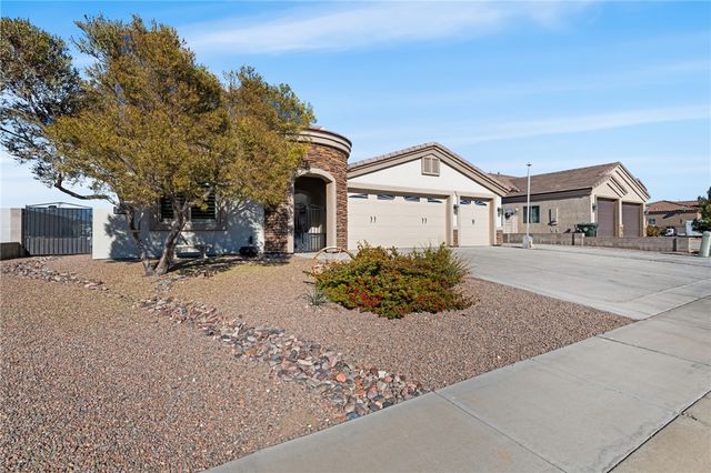 3363 Karen Avenue, Kingman, AZ 86401