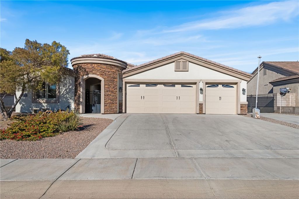 3363 Karen Avenue, Kingman, AZ 86401
