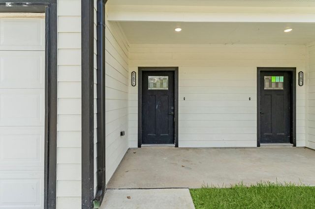 8205 Carver Road, Houston, TX 77088