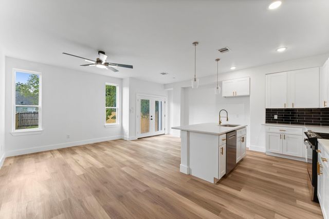 8205 Carver Road, Houston, TX 77088