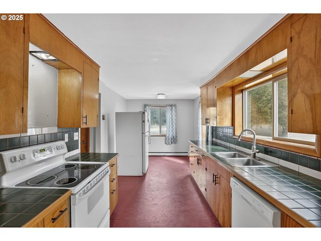 31444 NEW KIRK Rd, Scappoose, OR 97056