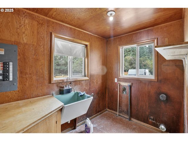 31444 NEW KIRK Rd, Scappoose, OR 97056