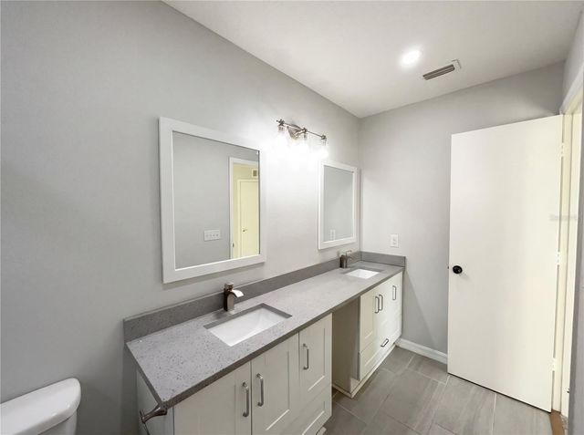 1562 AMY CIRCLE, Deltona, FL 32738