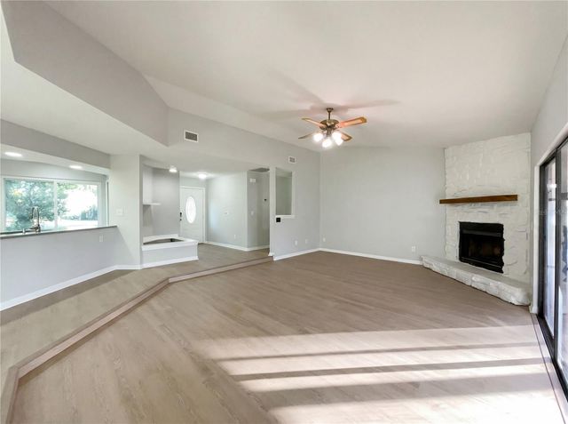 1562 AMY CIRCLE, Deltona, FL 32738