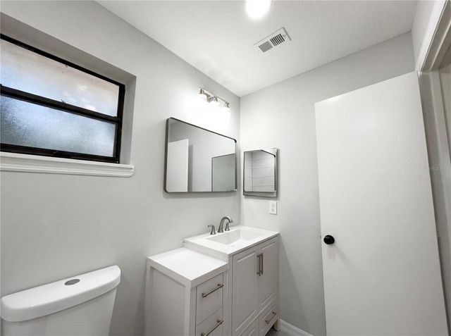 1562 AMY CIRCLE, Deltona, FL 32738