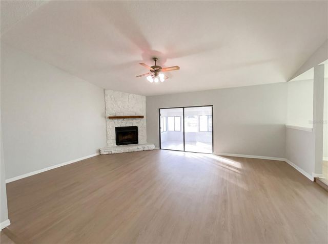 1562 AMY CIRCLE, Deltona, FL 32738