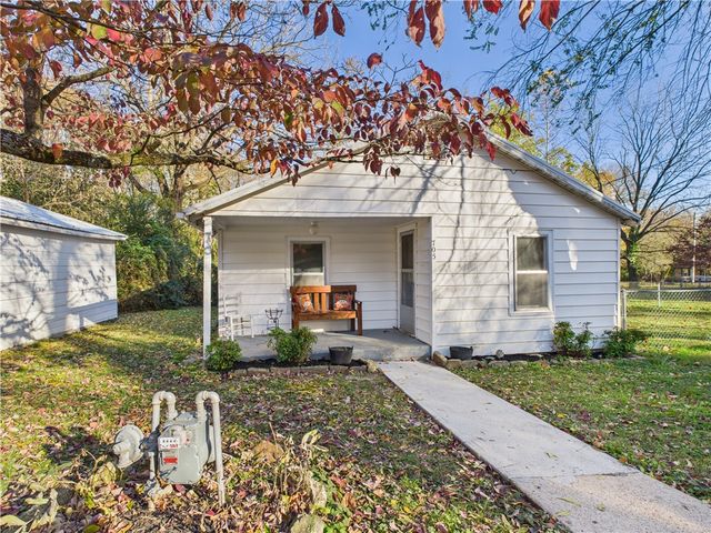 705 Oak Street, Harrison, AR 72601