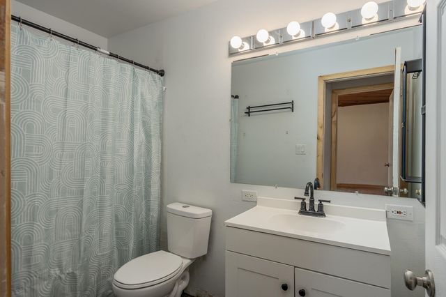1804 CARIBOU WAY, Fairbanks, AK 99709