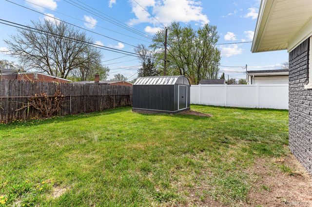 451 DARWIN Street, Westland, MI 48186