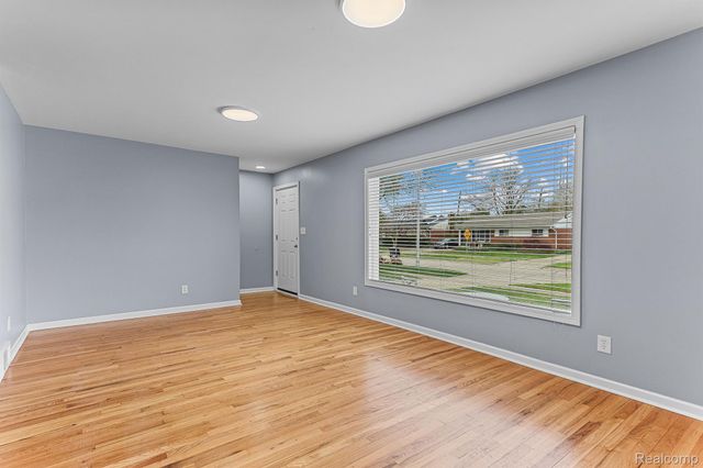 451 DARWIN Street, Westland, MI 48186