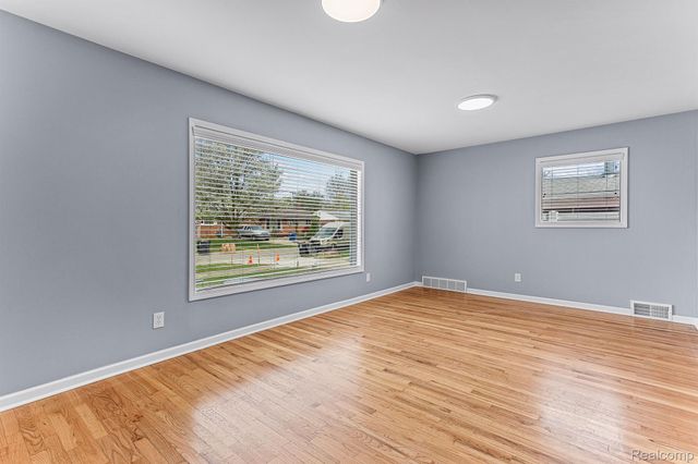 451 DARWIN Street, Westland, MI 48186