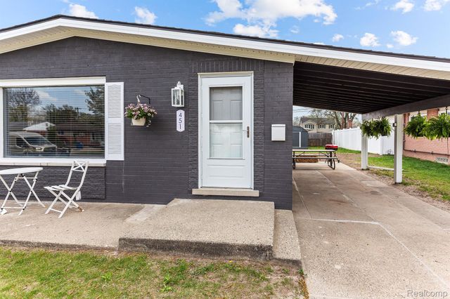 451 DARWIN Street, Westland, MI 48186