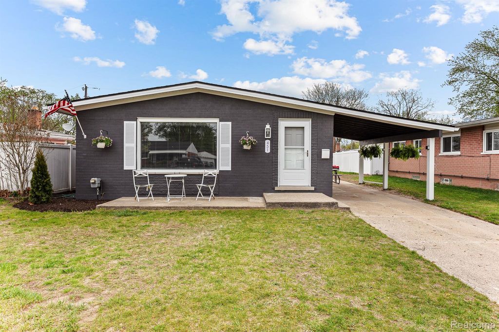 451 DARWIN Street, Westland, MI 48186