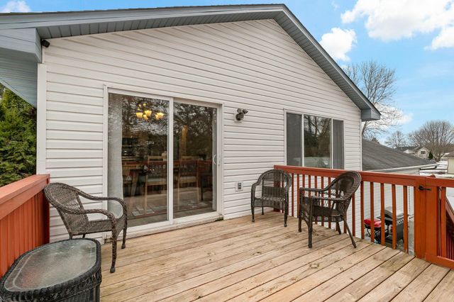 748 Kirche Hill Drive, Carver, MN 55315