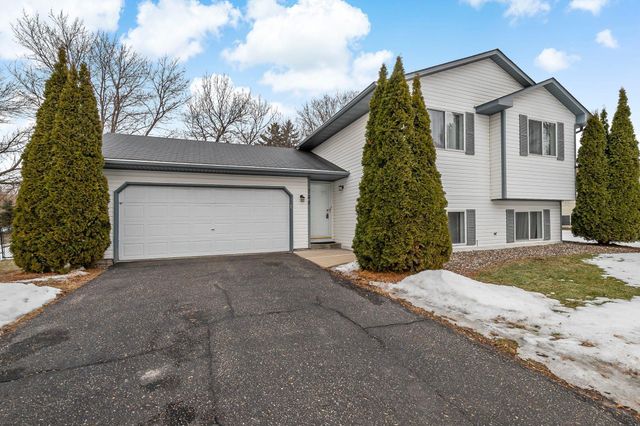 748 Kirche Hill Drive, Carver, MN 55315