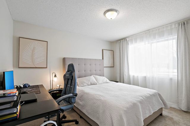 748 Kirche Hill Drive, Carver, MN 55315